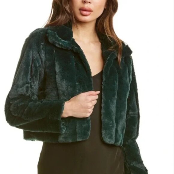 Laundry by Shelli Segal | Faux Fur Shrug in Emerald - Picture 1 of 8